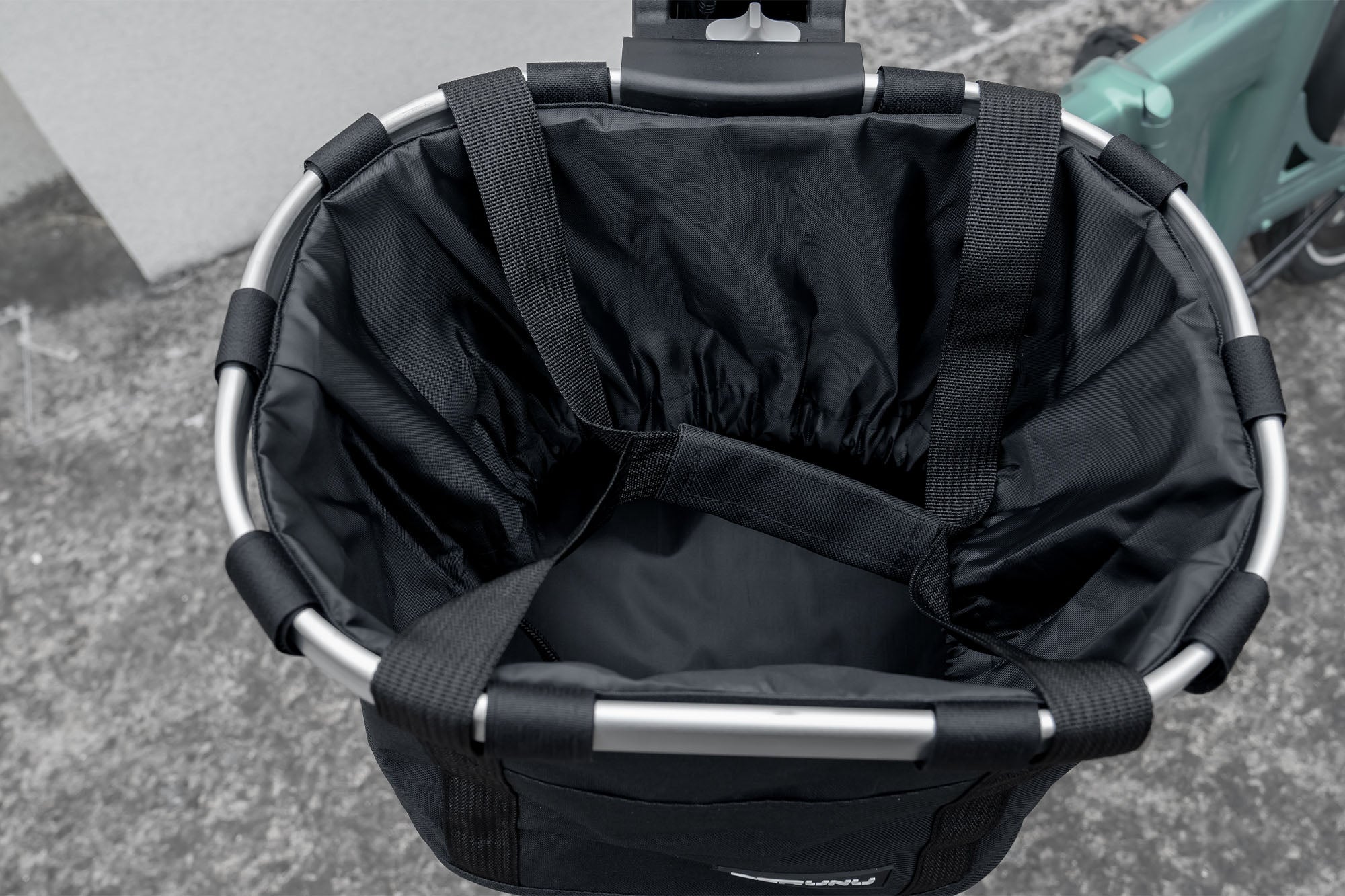 クイックリリース折りたたみ式フロントバスケットポケット